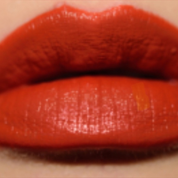 Mac Love Me Liquid Lipcolor - My Lips Are Insured #487 - NWT - Picture 4 of 4